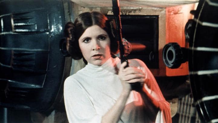 Carrie Fisher uçakta kalp krizi geçirdi 55